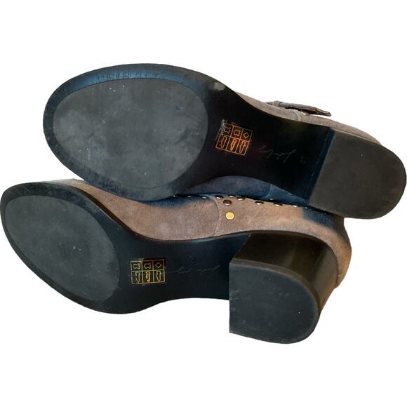 EUC $320 Lola Cruz Anthropologie Gray Suede Studded Chelsea Boots Size 37 or 6.5 - Picture 8 of 12